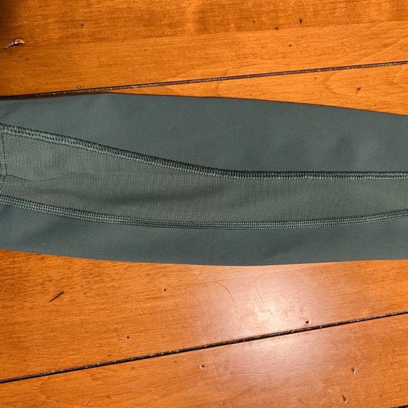 LuluLemon Athletica | Wunder Train Leggings | Teal | Size 4 - Picture 3 of 3